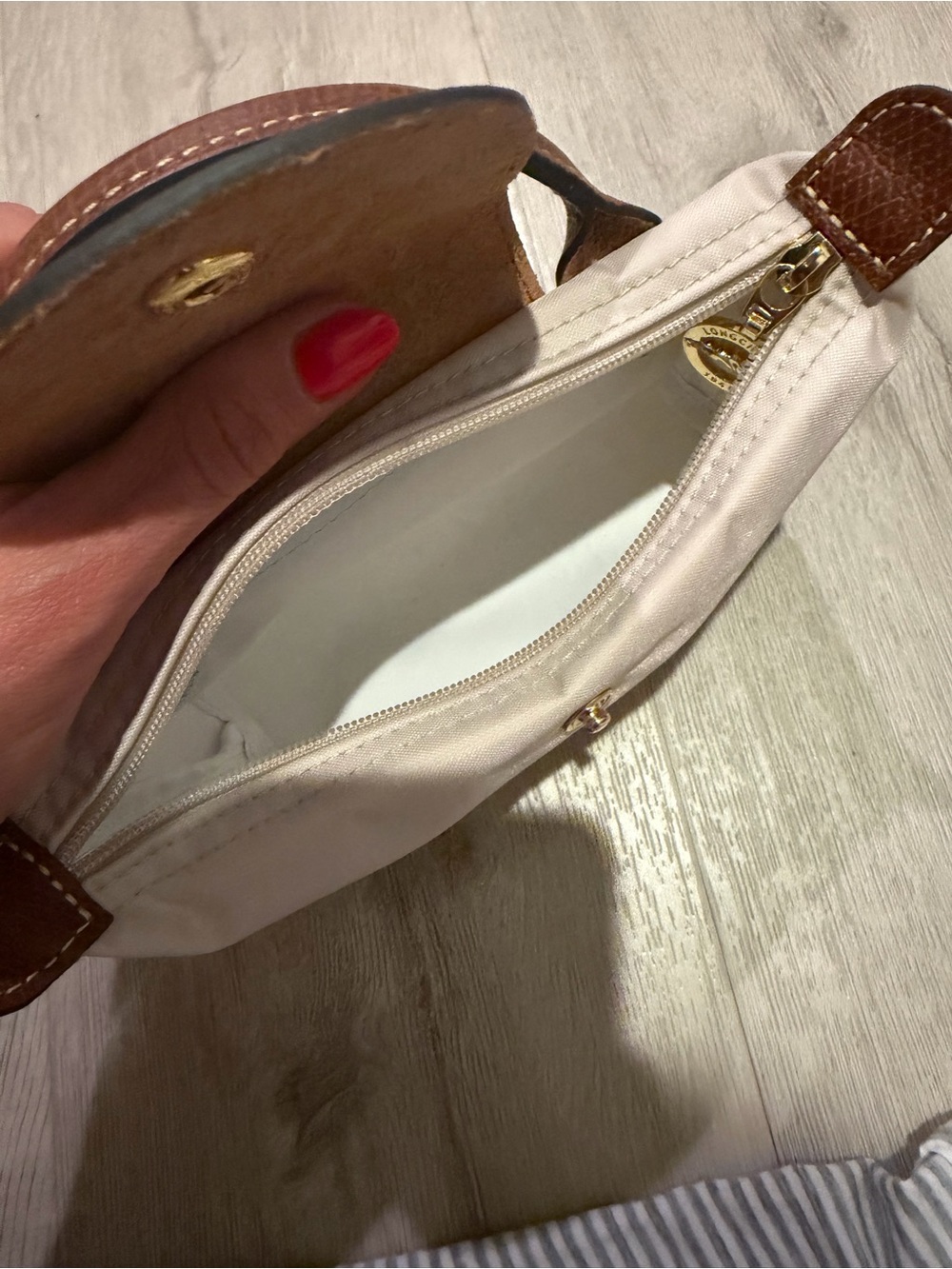 LONGCHAMP LE PLIAGE ORIGINAL POUCH WITH HANDLE IN PAPER - Picture 5 of 6